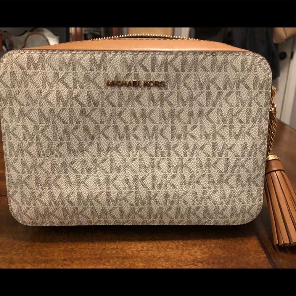 Michael Kors “Ginny Medium Logo Crossbody” Bag